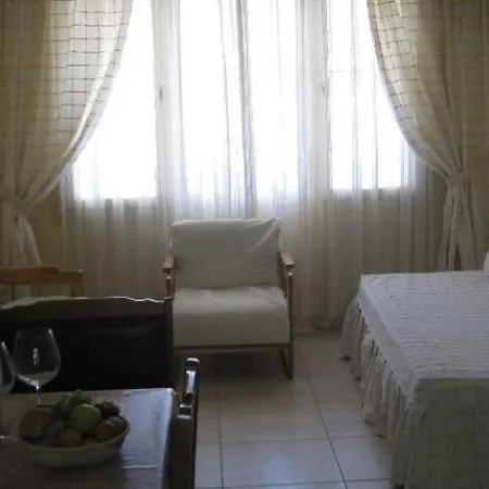Oya Kusadasi